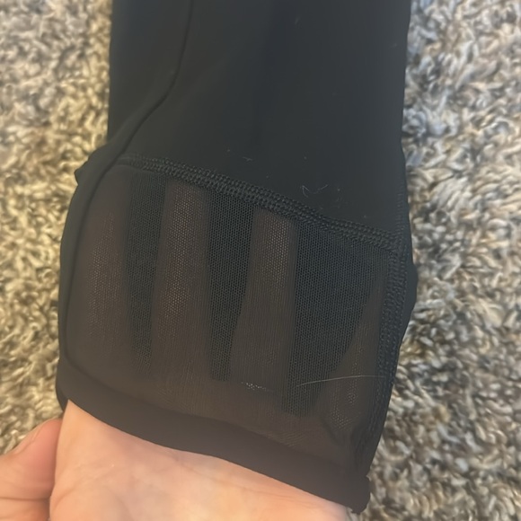 Athleta capris. Netting on bottom calf area. Side pockets. Size small-B3 - Picture 2 of 3